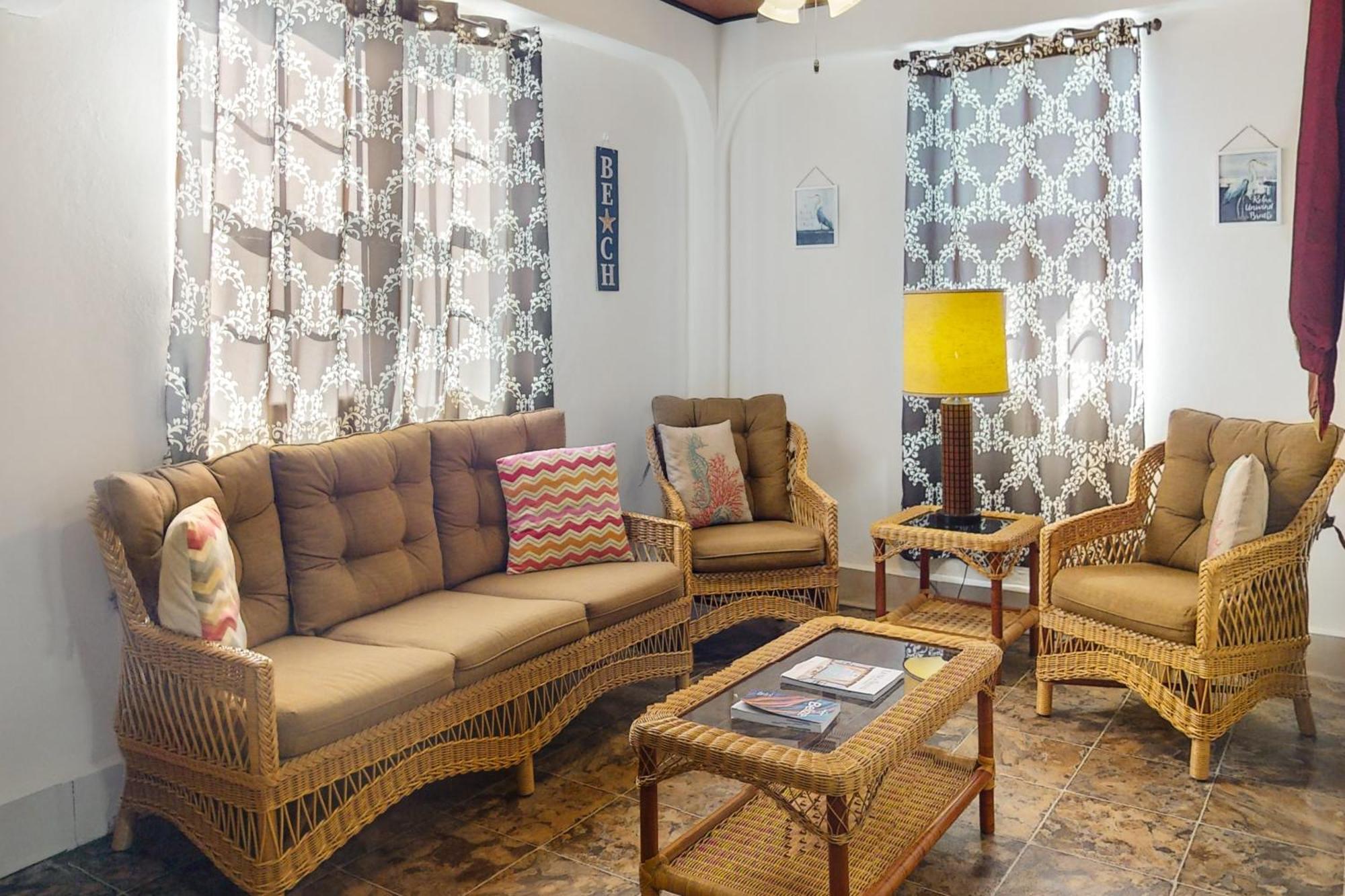Hummingbird Home Suites San Pedro  Quarto foto