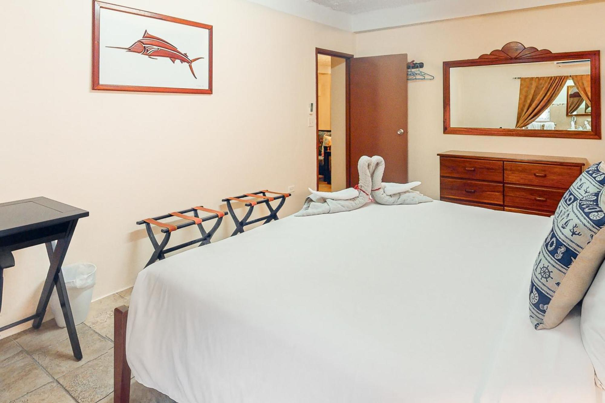 Hummingbird Home Suites San Pedro  Quarto foto