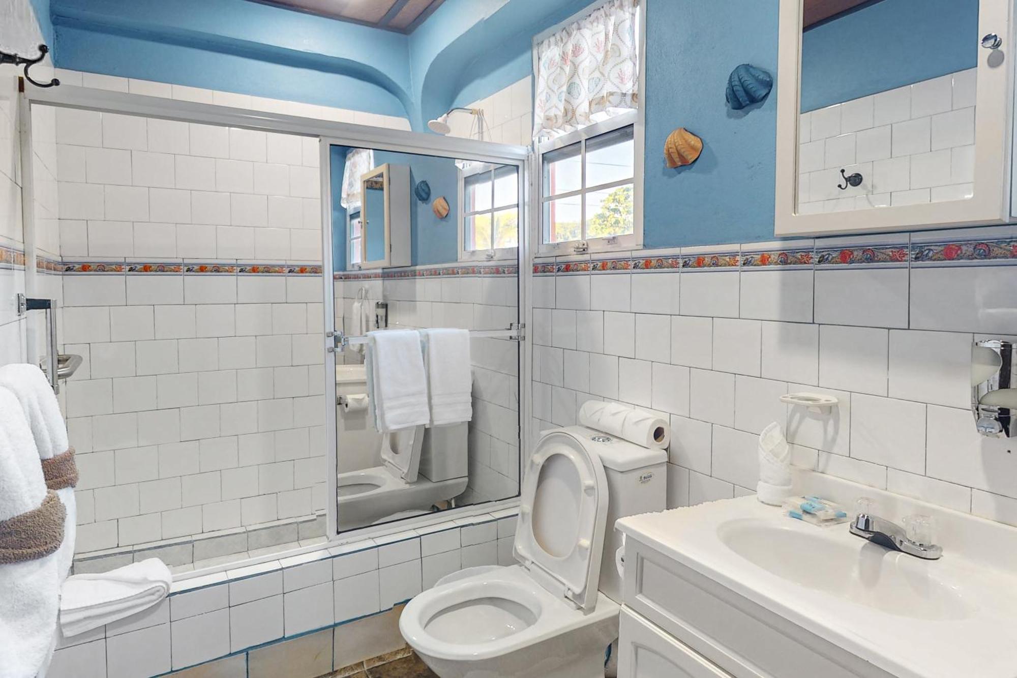 Hummingbird Home Suites San Pedro  Quarto foto