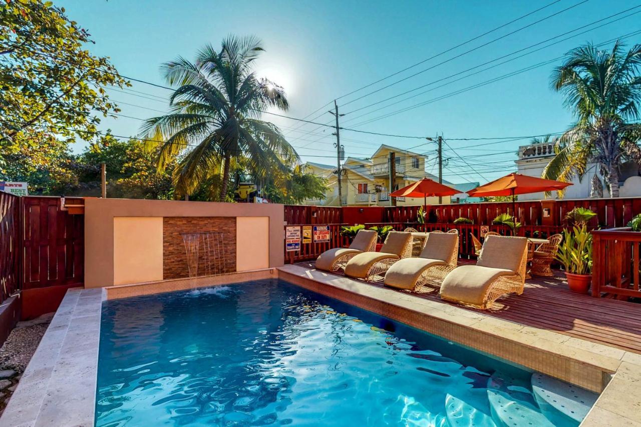 Hummingbird Home Suites San Pedro  Exterior foto