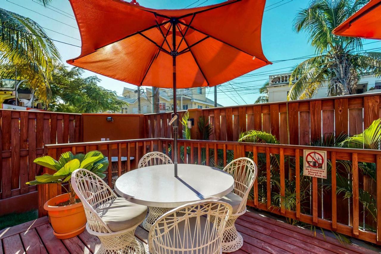 Hummingbird Home Suites San Pedro  Exterior foto